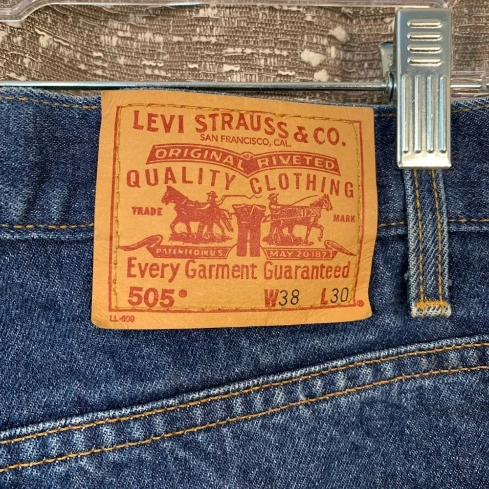 Vintage 90's Levi's 505‎ Regular Fit Straight Leg Blue Denim Jeans Men's 38x30